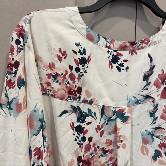 Torrid Harper Floral Y Neck Top 5X - Picture 10 of 11